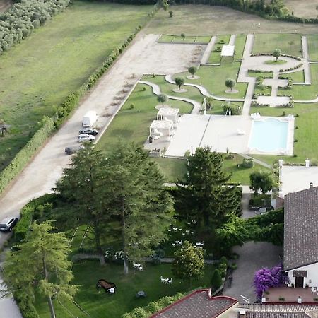 Il Casale Di Riardo Luxury B&B Екстериор снимка